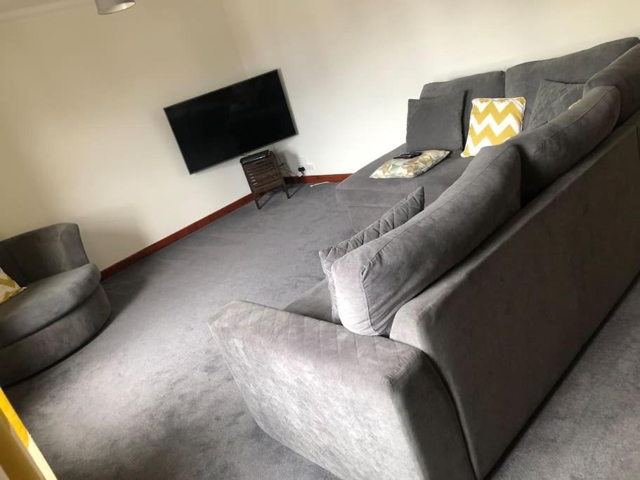 Nevis Apartment Located In Fort William Centre Экстерьер фото